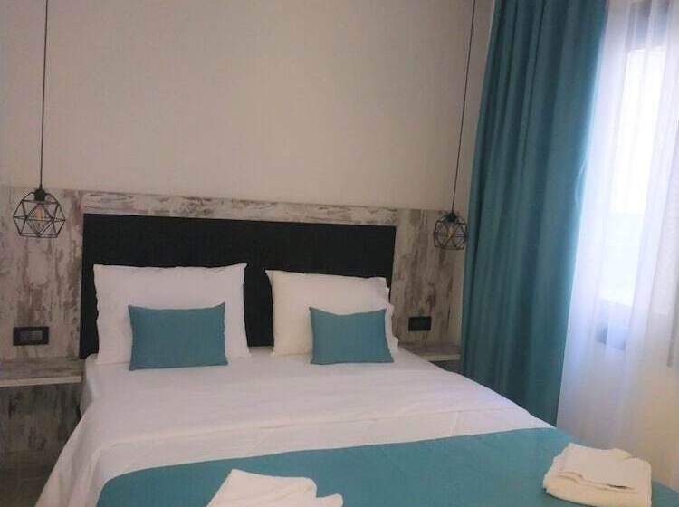 Standard Room, Evita Asty
