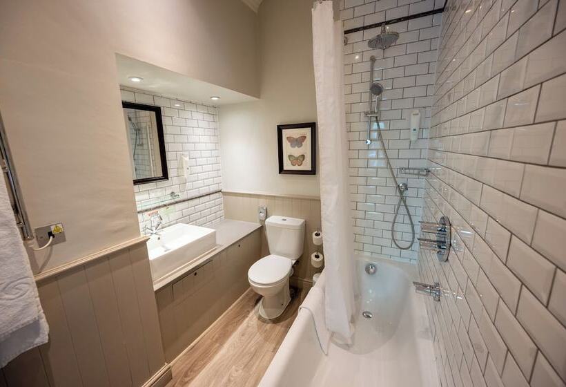 수피리어 룸, Cross Hands Hotel By Greene King Inns