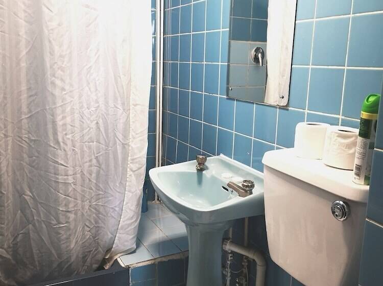 Quarto Estandar Individual Banheiro Compartilhado, Aquarius