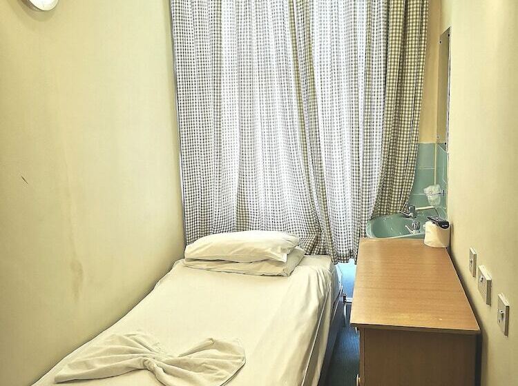 Номер Стандарт Индивидуальный Совместная Ванная, Aquarius