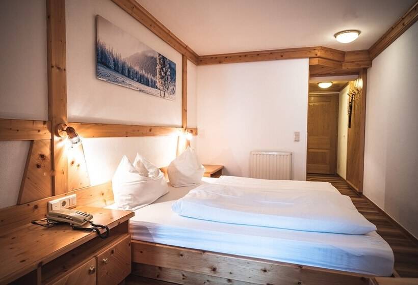 اتاق استاندارد با چشمانداز کوهستان, Das Falkenstein