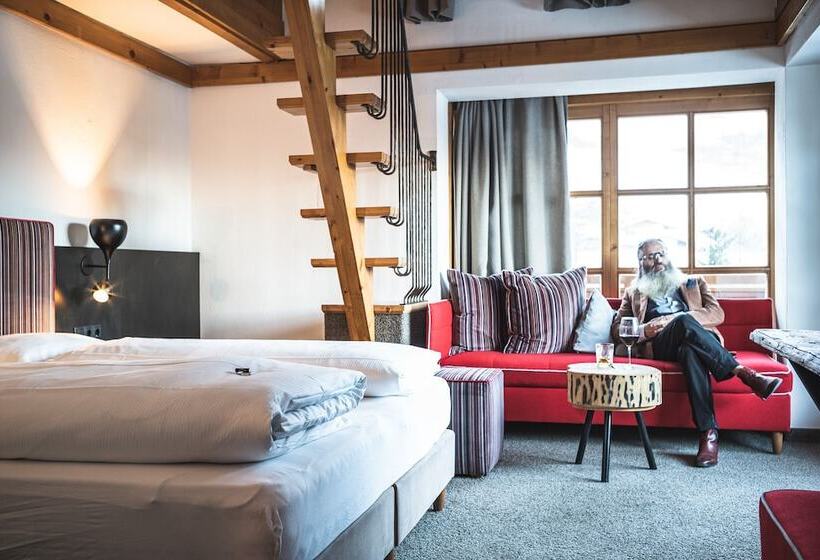 سوئیت خانواده 2 خوابه, Das Falkenstein