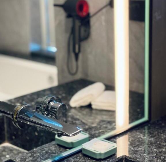 Büyük Çift Kişilik Yataklı Standart Oda, Grand Metropark Yuantong Hotel Beijing