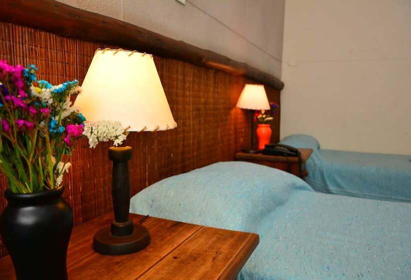 4인용 스탠다드 룸, La Giralda