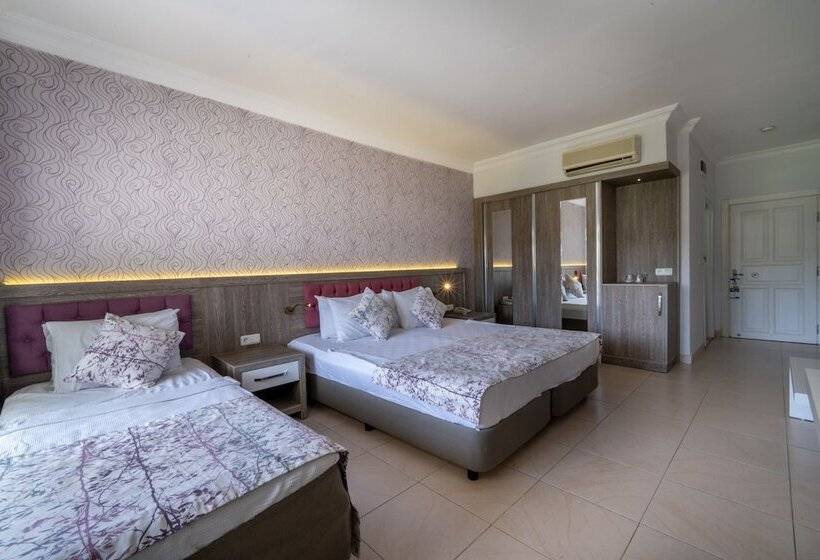 غرفة عائلية, Lykia Botanika Beach & Fun Club