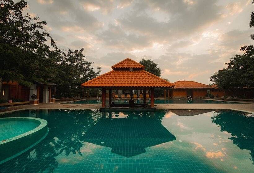 سوئیت پریمیوم با چشم‌انداز استخر, Rupar Mandalar Resort