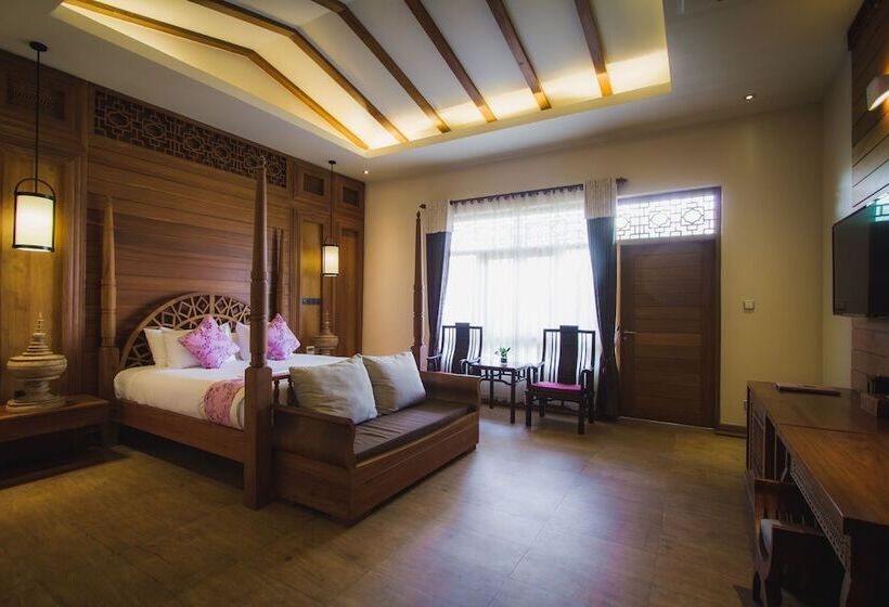 سوئیت پریمیوم با چشم‌انداز استخر, Rupar Mandalar Resort