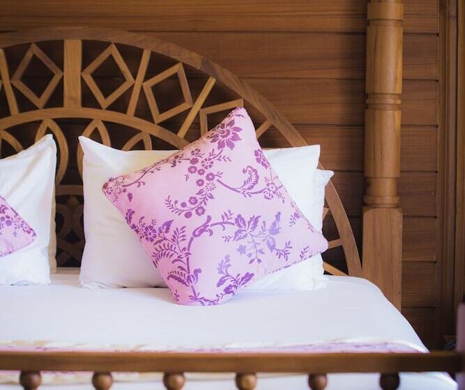 سوئیت پریمیوم با چشم‌انداز استخر, Rupar Mandalar Resort