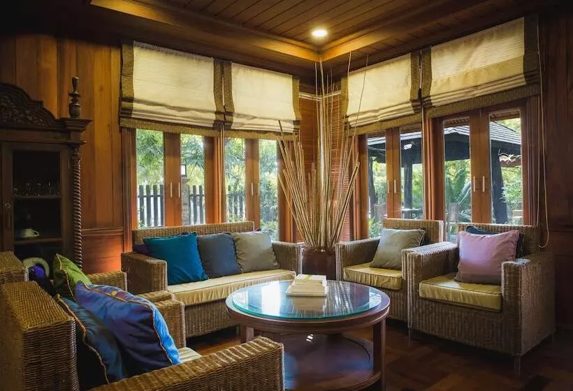 سوییت جونیور, Rupar Mandalar Resort