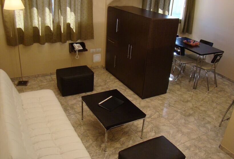 غرفة تنفيذية, Vecchia Terra Apart