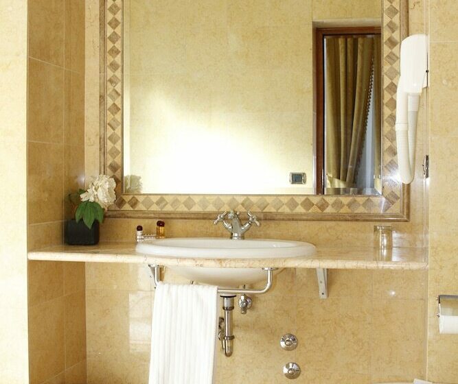 غرفة قياسية فردية, Villa Pinciana