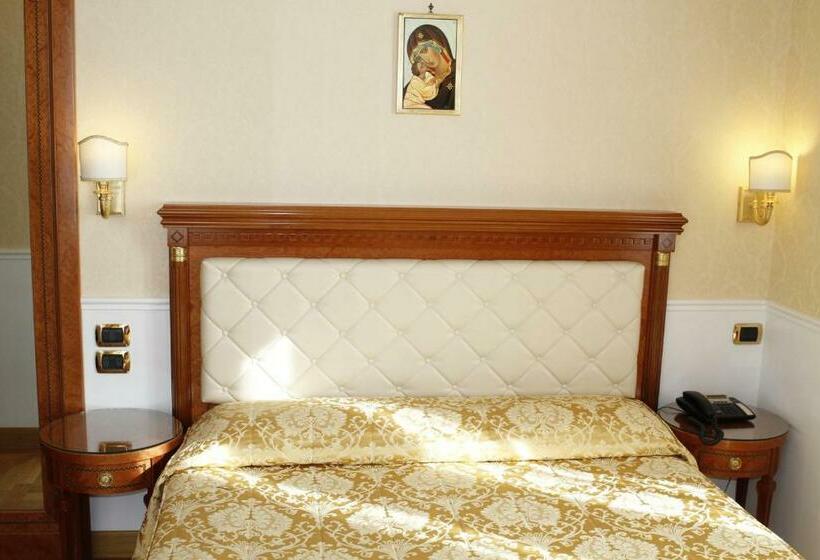 غرفة قياسية, Villa Pinciana