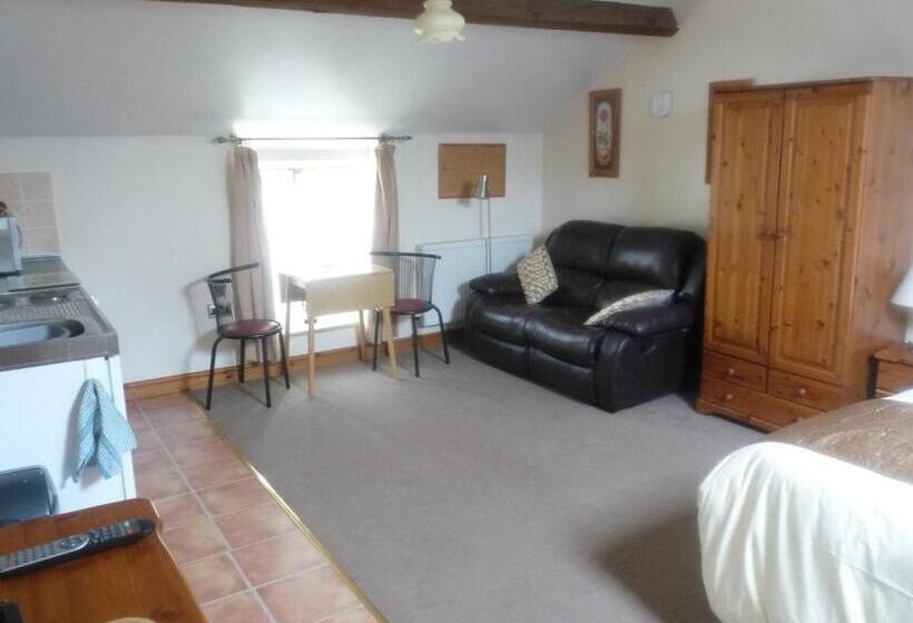 标准工作室, Oakenholt Farm Bed And Breakfast