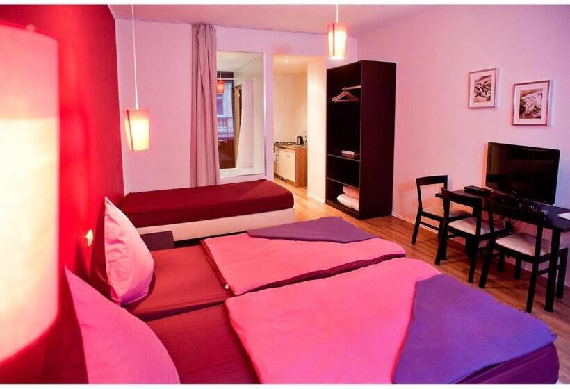 Quarto Triplo Estandar, Purpur