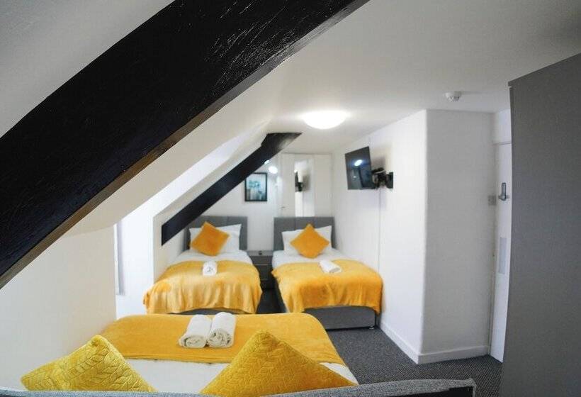 اتاق خانوادگی, Station House Plymouth