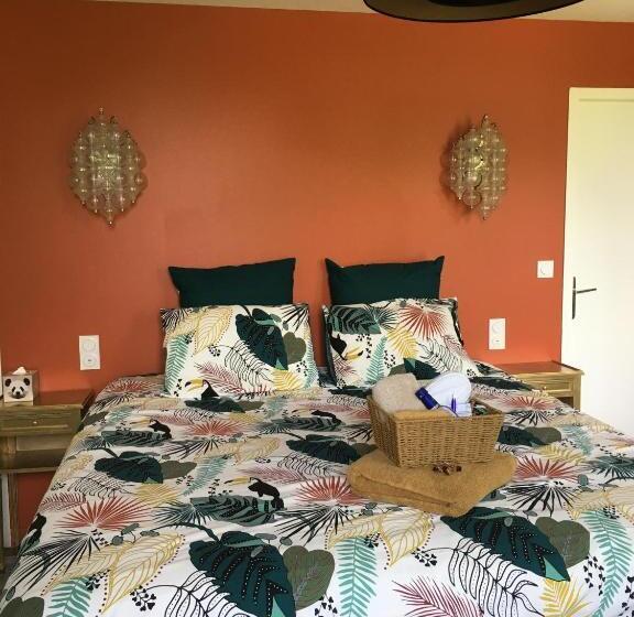 Номер Superior, Les Volets Violets