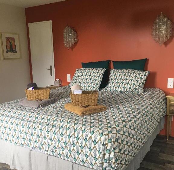 Номер Superior, Les Volets Violets