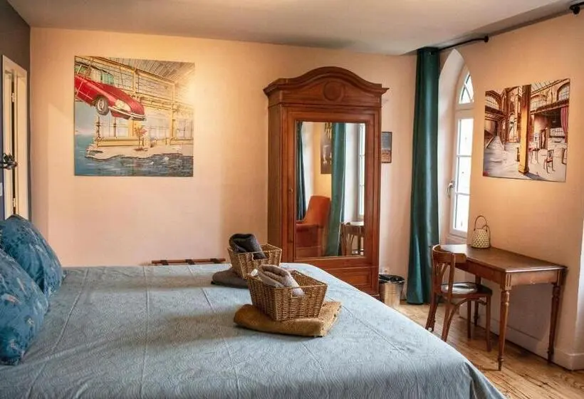 Deluxe-huone, Les Volets Violets