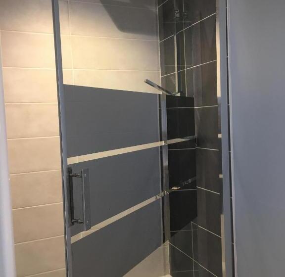 Номер Deluxe, Les Volets Violets