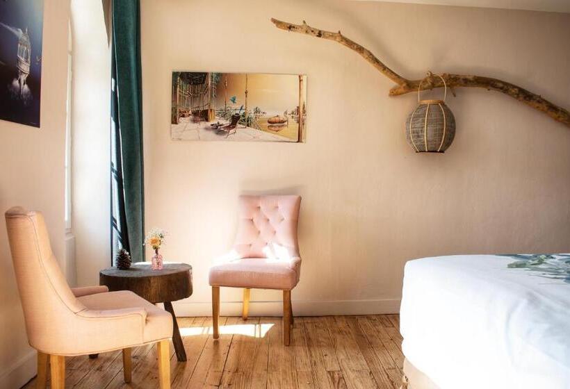 Номер Deluxe, Les Volets Violets