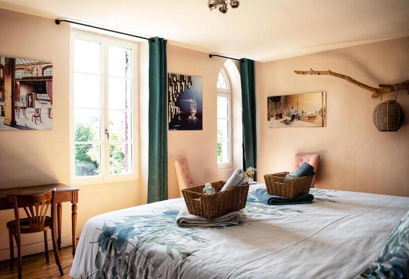 Номер Deluxe, Les Volets Violets