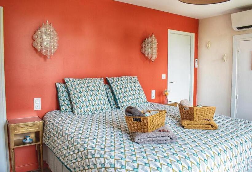 Номер Superior, Les Volets Violets