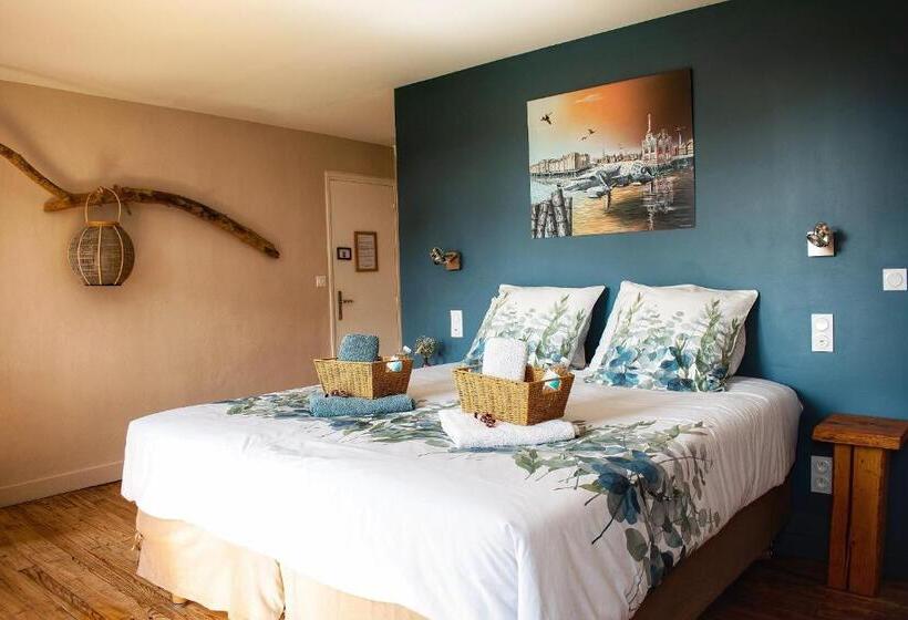 Номер Deluxe, Les Volets Violets