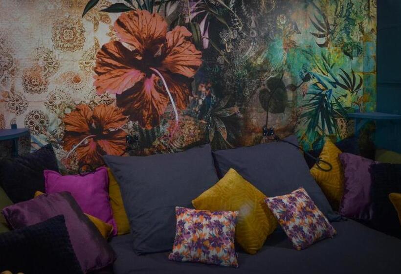 Люкс с Террасой, Les Volets Violets