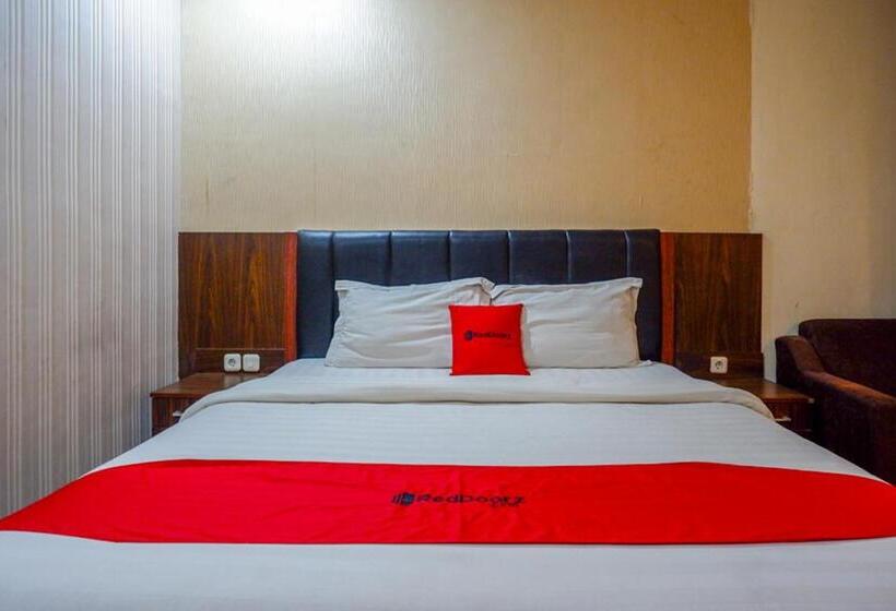标准间, Reddoorz Plus @ Grand Pacifik Hotel Makassar