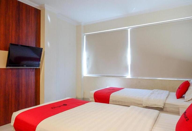 标准间, Reddoorz Plus @ Grand Pacifik Hotel Makassar
