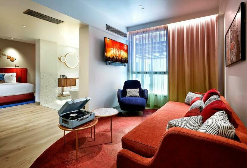 סוויטת ג'וניור, Hard Rock Hotel Madrid