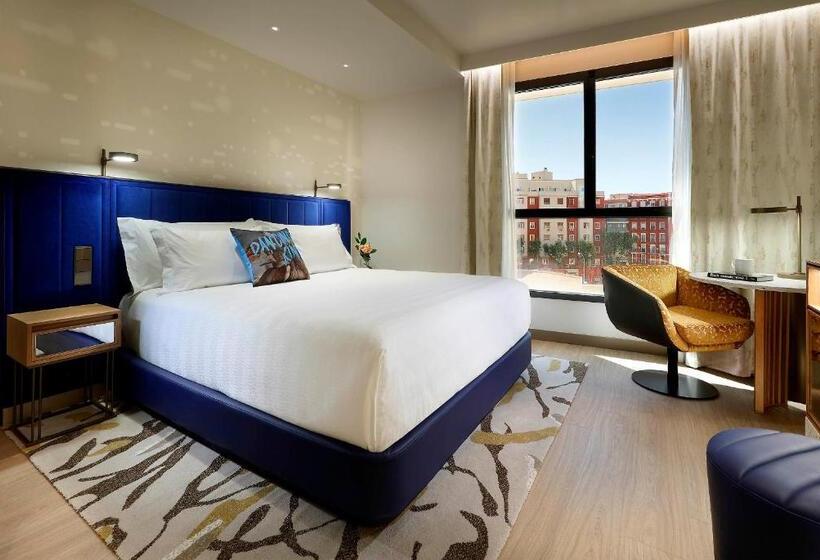 اتاق لوکس با چشمانداز باغ, Hard Rock Hotel Madrid