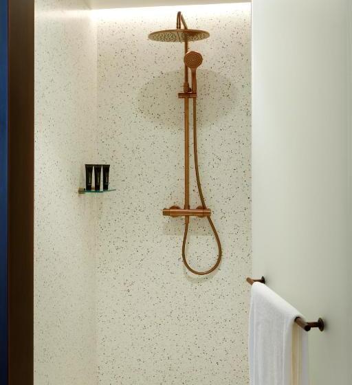 סוויטת ג'וניור, Hard Rock Hotel Madrid