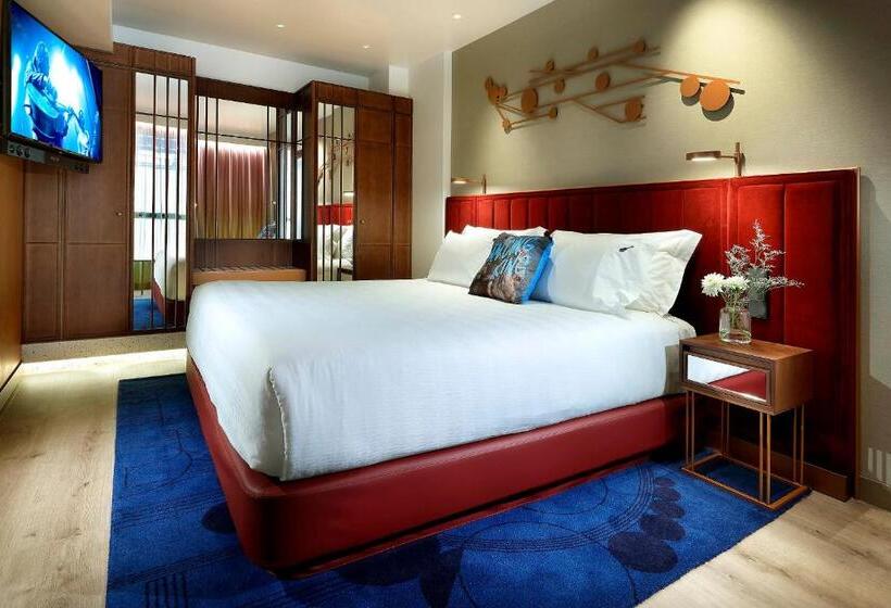 سوییت جونیور, Hard Rock Hotel Madrid