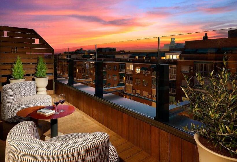 סוויטה עם טרסה, Hard Rock Hotel Madrid