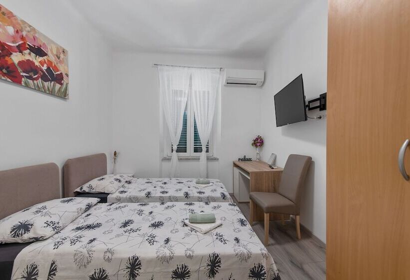 스탠다드 룸, Little Flower In City Center