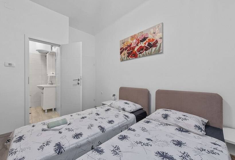 스탠다드 룸, Little Flower In City Center