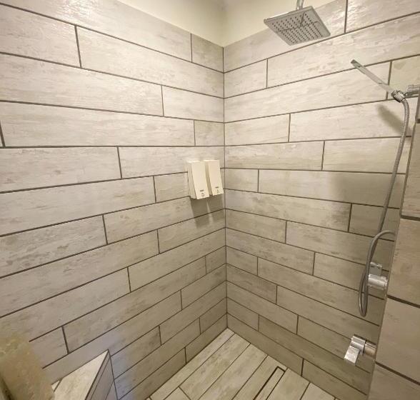 带大床的套房, The Rooms At Woody Point