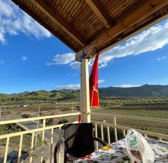 سوییت با چشمانداز کوه, Adriatik Guesthouse