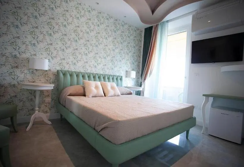 スタンダードトリプルルーム, Cavalieri D Oro Luxury House