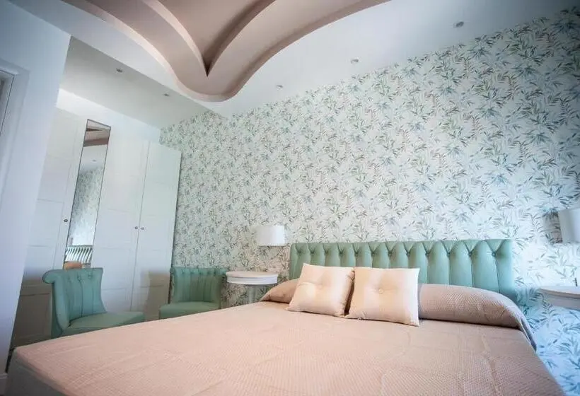 スタンダードトリプルルーム, Cavalieri D Oro Luxury House