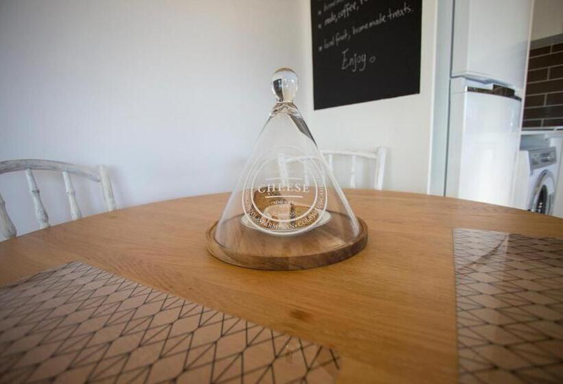 منزل غرفتين نوم, Gindanha