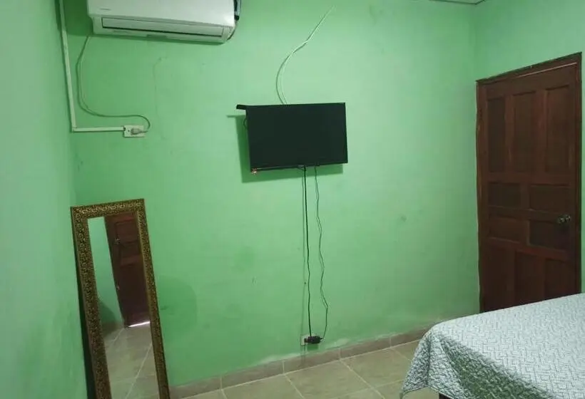 エコノミールーム, Hostal Familiar Argeñal