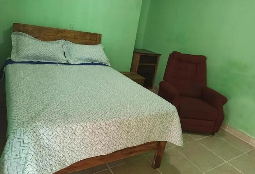 エコノミールーム, Hostal Familiar Argeñal