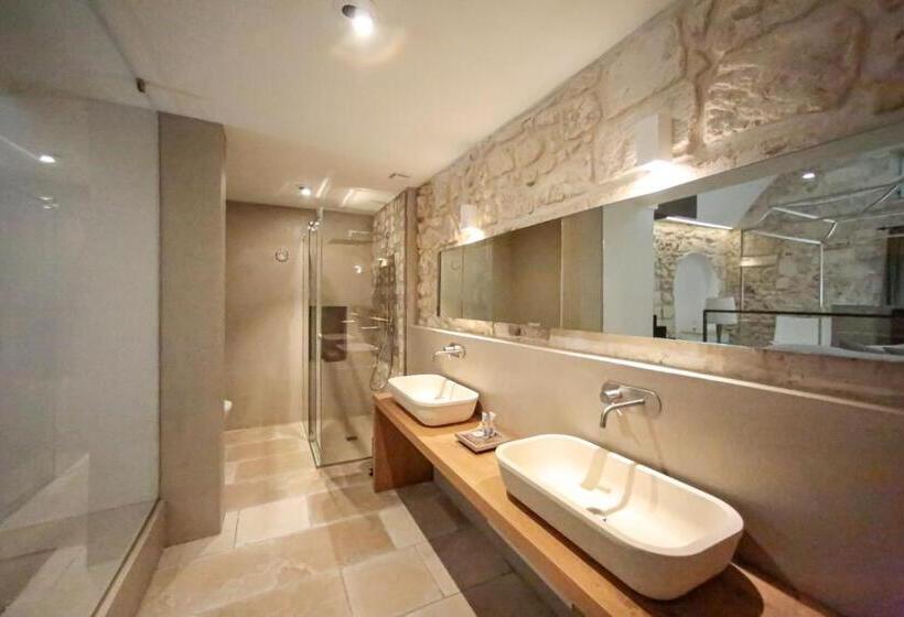 سوئیت با وان آب گرم, Masseria Francescani