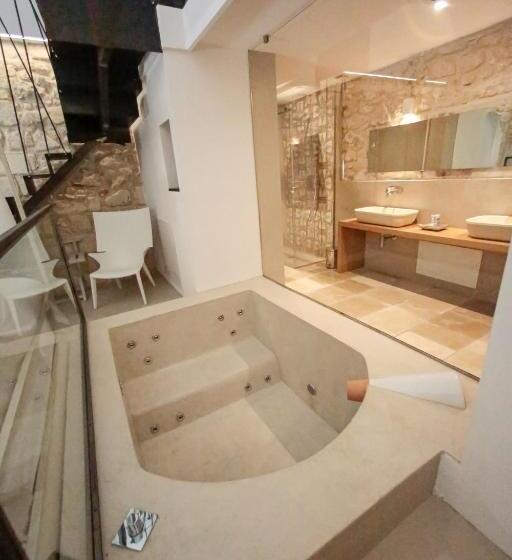 سوئیت با وان آب گرم, Masseria Francescani