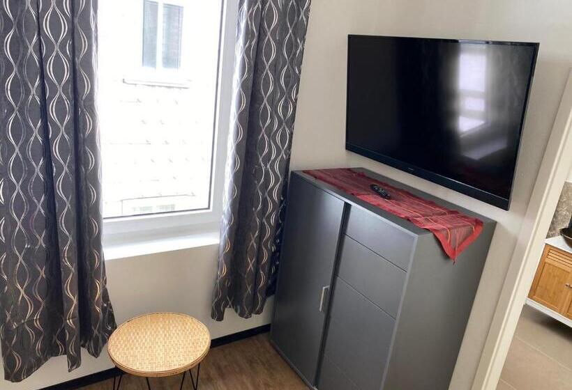 Номер Deluxe, Zum Ewigen Rath