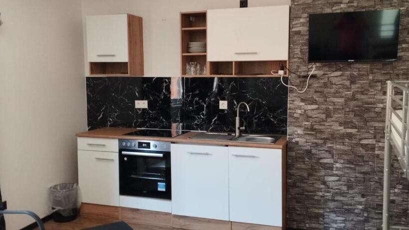 Семейный Номер Deluxe, Zum Ewigen Rath