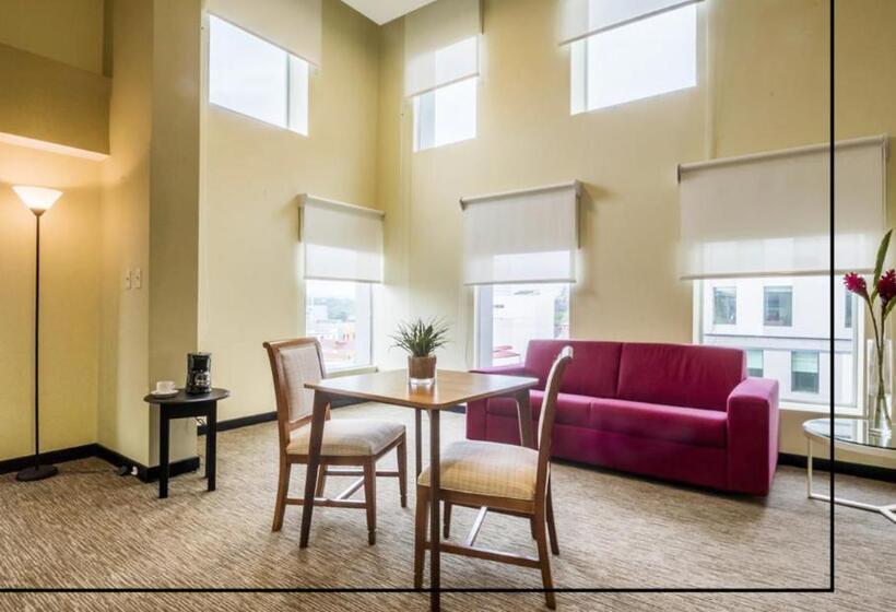 Полулюкс Повышенной Комфортности, Urban Green Hotel & Suites