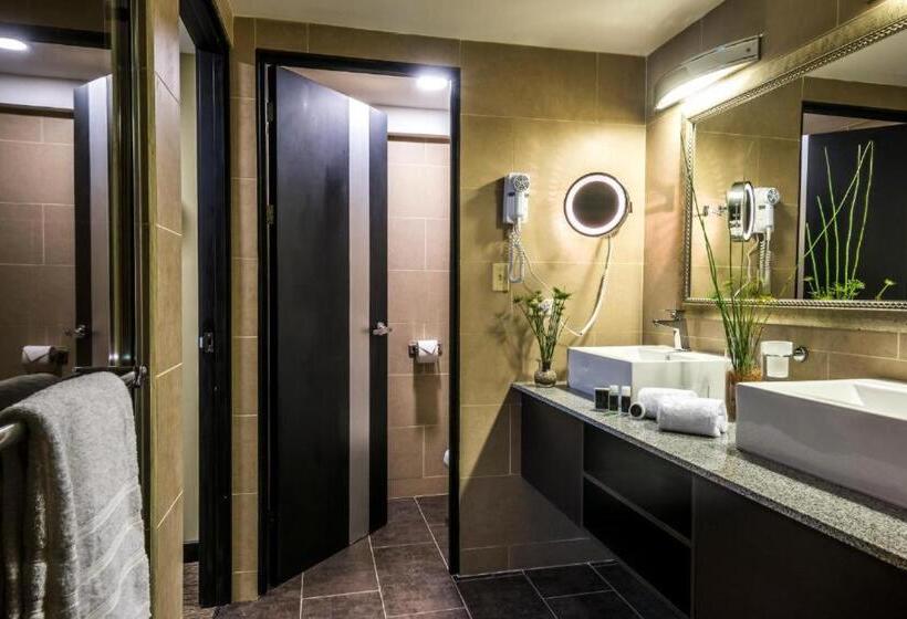프레지덴셜 스위트, Urban Green Hotel & Suites